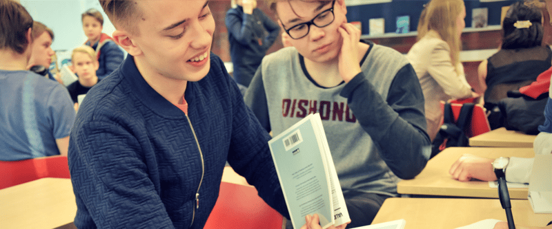 Pian lukiolaiset muotoilevat.png