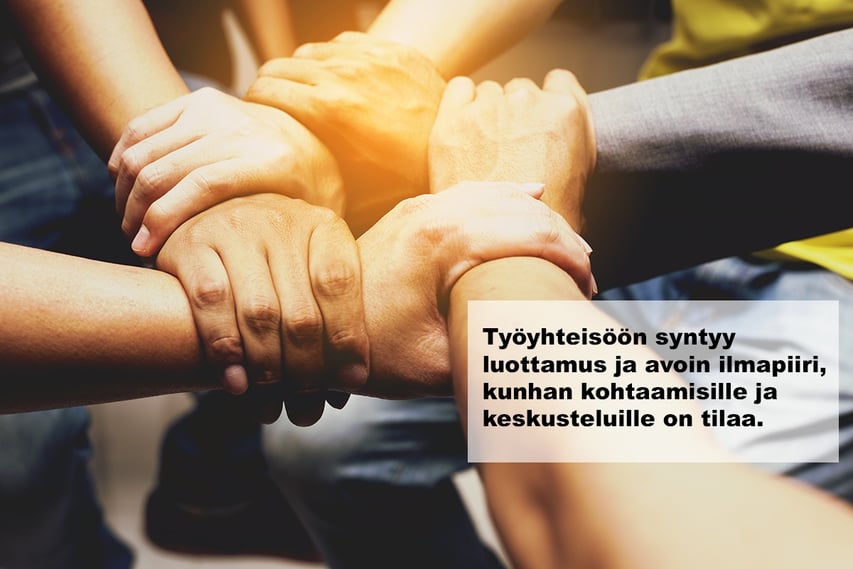 Kiireen keskellä työyhteisöstä voimaa –&nbsp;Anna työkaverin keskeyttää sinut
